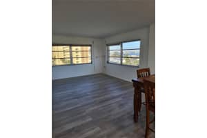 4650 COVE CIRCLE, ST PETERSBURG, FL 33708 - MLS#MFRTB8440790