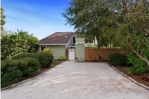 10703 Meadowglen Ln, TAMPA 10703 Meadowglen Ln, TAMPA