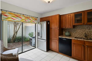 10703 MEADOWGLEN LANE, TAMPA, FL 33624 - MLS#MFRTB8440822