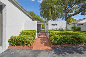 4154 NORTHMEADOW CIRCLE, TAMPA, FL 33618 - MLS#MFRTB8440854
