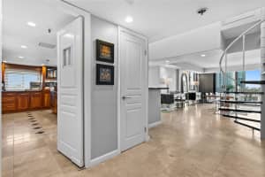 201 LAUREL STREET, TAMPA, FL 33602 - MLS#MFRTB8440863