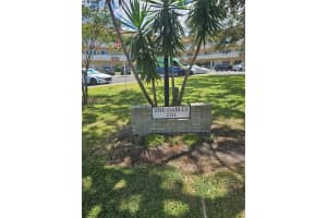 2311 Brisbane St #65, CLEARWATER