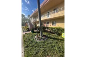 2003 GREENBRIAR BOULEVARD, CLEARWATER, FL 33763 - MLS#MFRTB8440968