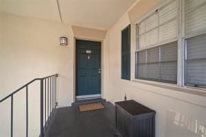 10352 CARROLLWOOD LANE, TAMPA, FL 33618 Sold 12/04/25