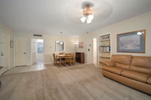 10352 CARROLLWOOD LANE, TAMPA, FL 33618 Sold 12/04/25