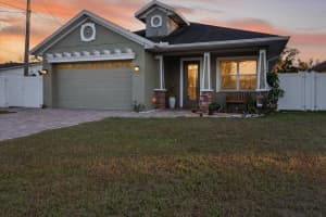 812 W COUNTRY CLUB DR, TAMPA, FL 33612 - MLS#MFRTB8441025