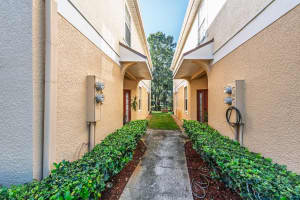 1986 FIESTA RIDGE COURT, TAMPA, FL 33604 - MLS#MFRTB8441033