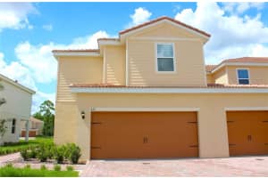 612 Bay Leaf Dr, POINCIANA
