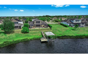 11337 LAKE LUCAYA DRIVE, RIVERVIEW, FL 33579 - MLS#MFRTB8441121