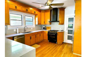 150 18TH AVENUE, ST PETERSBURG, FL 33704 - MLS#MFRTB8441132