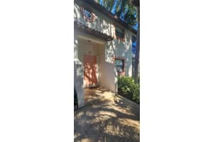 484 SANTA CRUZ PLACE, ST PETERSBURG, FL 33703 - MLS#MFRTB8441167