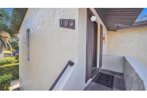 501 BAY DRIVE, LARGO, FL 33770 - MLS#MFRTB8441221