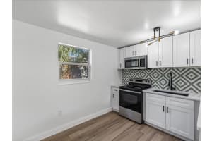 9902 CLUB LANE, TAMPA, FL 33612 - MLS#MFRTB8441422