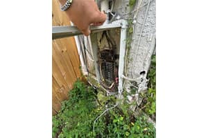 2923 Sanchez St Tampa, FL 33605 - Off Market