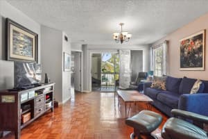 6826 STONES THROW CIRCLE, ST PETERSBURG, FL 33710 - MLS#MFRTB8441751