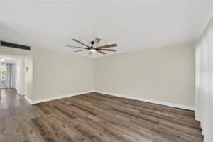 1802 BEDFORD LANE, SUN CITY CENTER, FL 33573 - MLS#MFRTB8441767