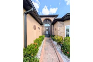 5201 GREEN DRIVE, WINTER HAVEN, FL 33884 - MLS#MFRTB8441806