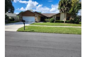 1337 Brampton Cv, WELLINGTON