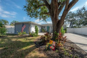 5619 25TH STREET, BRADENTON, FL 34207 - MLS#MFRTB8441860