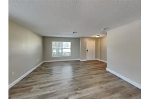 MLS# MFRTB8441863, Oviedo, Florida 32765