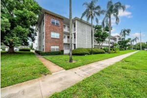 5150 10th Ave N #106, ST PETERSBURG