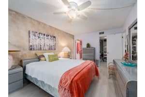 9490 HARBOR GREENS WAY, SEMINOLE, FL 33776 - MLS#MFRTB8441907