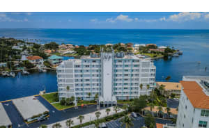 1365 SNELL ISLE BOULEVARD, ST PETERSBURG, FL 33704 - MLS#MFRTB8441908