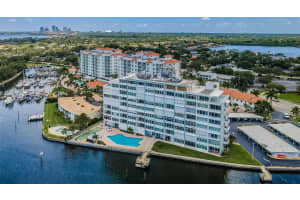 1365 SNELL ISLE BOULEVARD, ST PETERSBURG, FL 33704 - MLS#MFRTB8441908