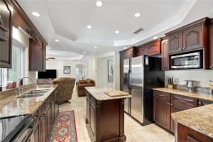 1204 BEACON HILL DRIVE, TAMPA, FL 33613 - MLS#MFRTB8441918