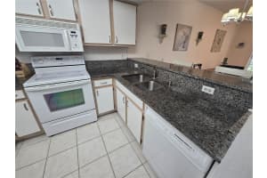 320 ISLAND WAY, CLEARWATER BEACH, FL 33767 - MLS#MFRTB8441932