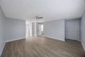 200 WESTWOOD TER N, ST PETERSBURG, FL 33710 - MLS#MFRTB8441973