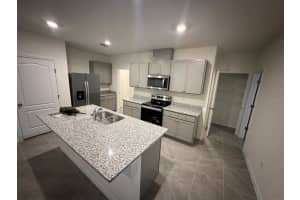 687 PARK PLACE BOULEVARD, DAVENPORT, FL 33837 - MLS#MFRTB8441992