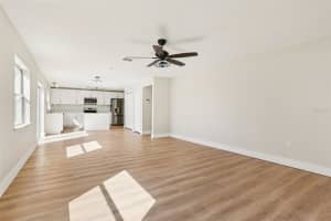 807 BRENTON LEAF DRIVE, RUSKIN, FL 33570 - MLS#MFRTB8442034