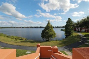 9260 LAKE CHASE ISLAND WAY, TAMPA, FL 33626 - MLS#MFRTB8442084