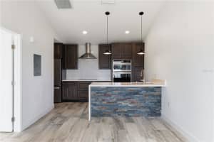 9260 LAKE CHASE ISLAND WAY, TAMPA, FL 33626 - MLS#MFRTB8442084