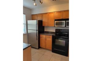 10196 SAILWINDS BOULEVARD, LARGO, FL 33773 - MLS#MFRTB8442100