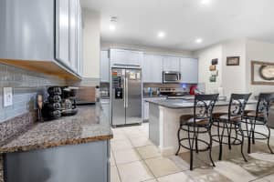 10208 NEWEL VALLEY LOOP, RIVERVIEW, FL 33569 - MLS#MFRTB8442193