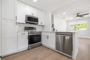 1122 40TH STREET, SARASOTA, FL 34234 - MLS#MFRTB8442479