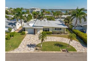 6964 GRANDE VISTA WAY, ST PETERSBURG, FL 33707 - MLS#MFRTB8442554