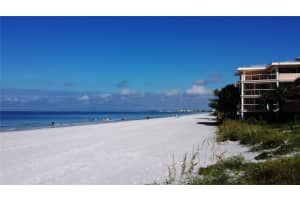 8470 GULF BOULEVARD, TREASURE ISLAND, FL 33706 - MLS#MFRTB8442569