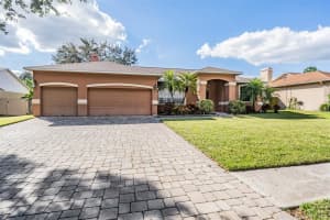2706 Bent Leaf Dr Valrico, FL 33594 - Off Market