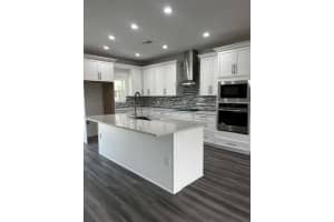 32835 FOREST AVENUE, LEESBURG, FL 34788 - MLS#MFRTB8442678