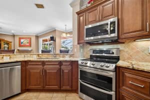 9221 SEA OAKS COURT, SEMINOLE, FL 33776 - MLS#MFRTB8442744