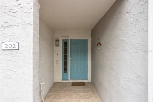 521 PINELLAS BAYWAY S #202, ST PETERSBURG, FL 33715 - MLS#MFRTB8442843