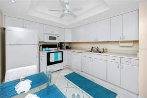 19029 US HIGHWAY 19 N #9-607, CLEARWATER, FL 33764 - MLS#MFRTB8442881