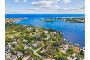 2801 EDWARDS AVENUE, ST PETERSBURG, FL 33705 - MLS#MFRTB8442902