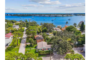 2801 EDWARDS AVENUE, ST PETERSBURG, FL 33705 - MLS#MFRTB8442902