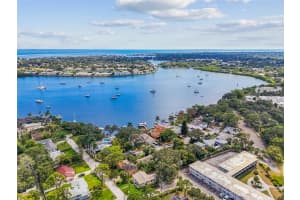 2801 EDWARDS AVENUE, ST PETERSBURG, FL 33705 - MLS#MFRTB8442902