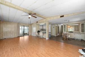 5082 FOX CLIFF DRIVE, LAKELAND, FL 33810 - MLS#MFRTB8442981