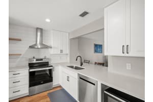 1722 MILL RUN CIRCLE, TAMPA, FL 33613 - MLS#MFRTB8443052